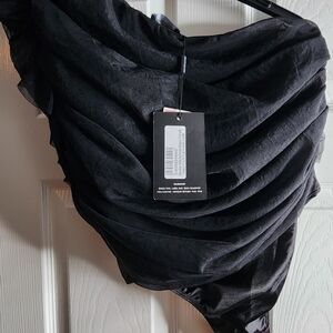 PrettyLittleThing Elegant Black Top